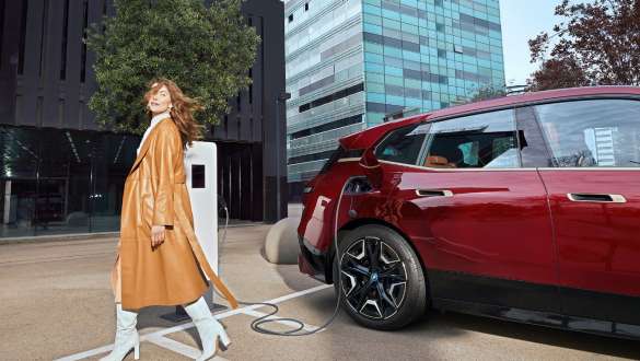 BMW e-mobility public charging tariffs BMW e-mobility public charging tariffs